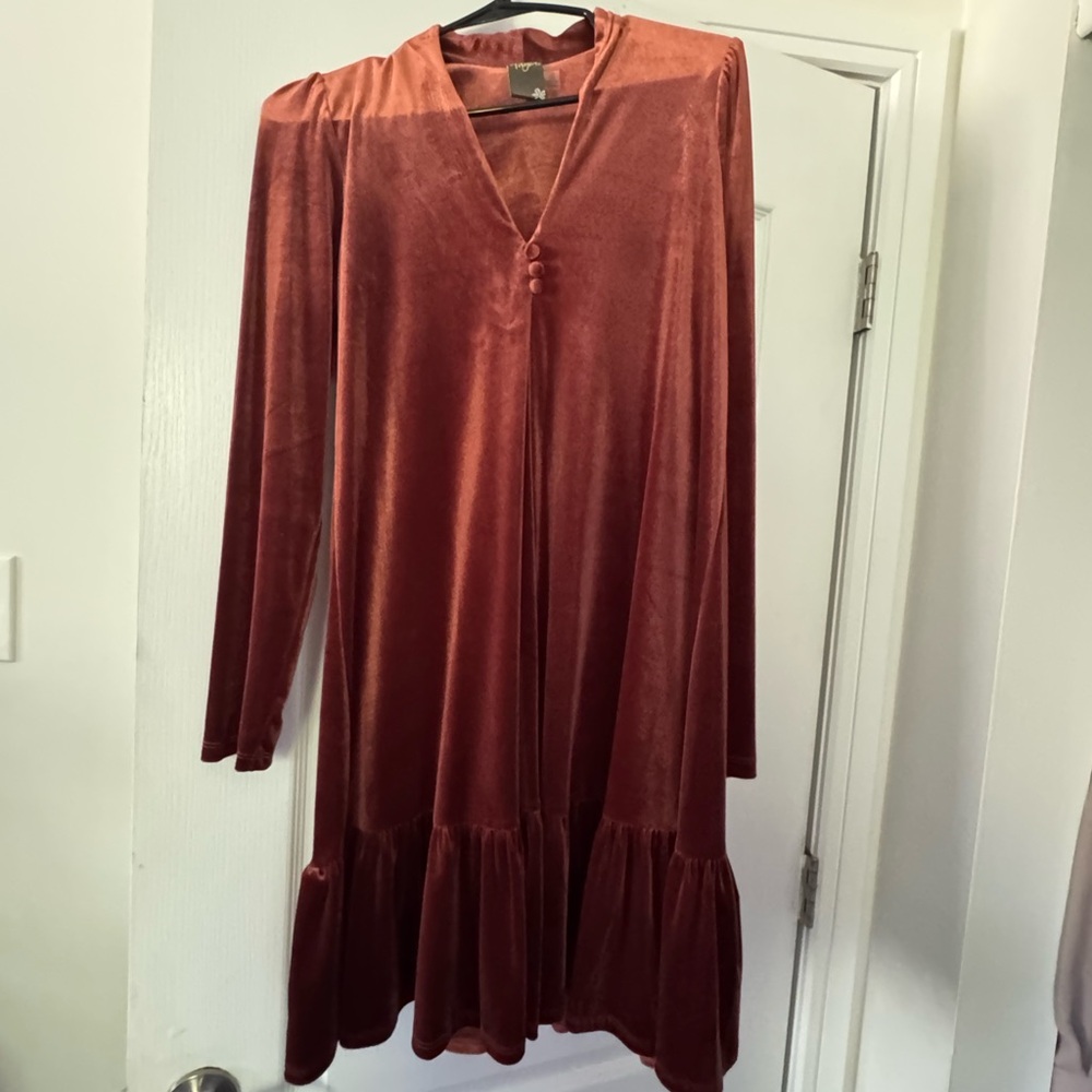 Taylor Rust Long Sleeve Velvet Dress